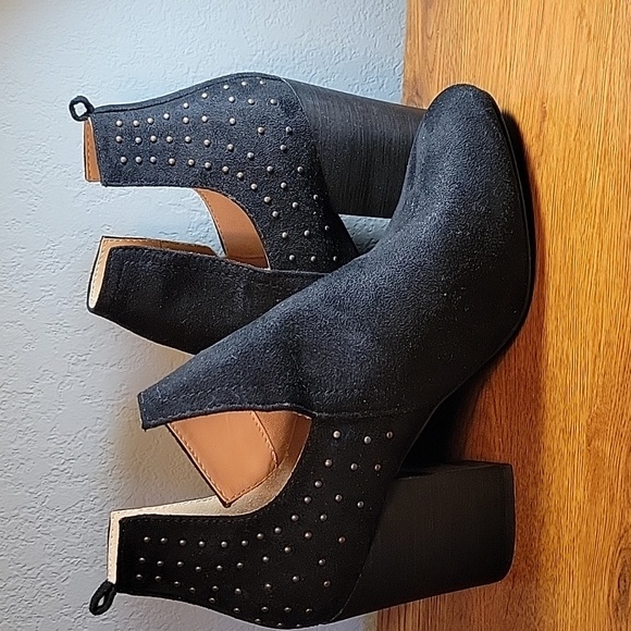 2 pairs of wmns boots - Picture 7 of 11